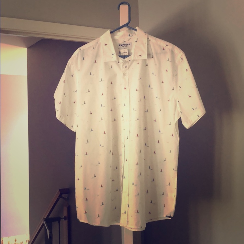 Express Men’s Button up shirt. XL short sleeve NWT